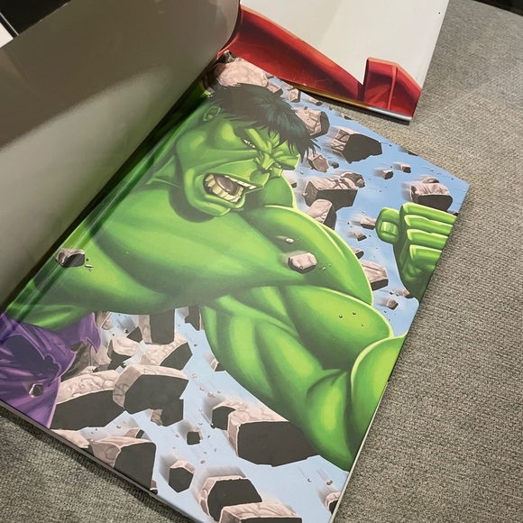 Marvel Books - Picture 9 of 10